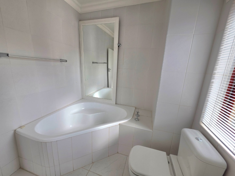 To Let 4 Bedroom Property for Rent in Hospitaalheuwel Free State